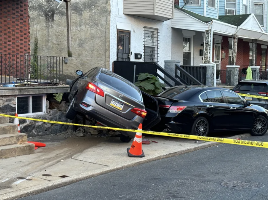 可怕!被盗车辆司机逃避警察追捕中撞上西费城排屋,无人被捕,嫌疑人仍在逃